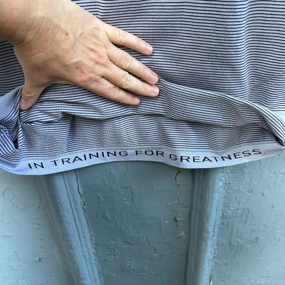 Lululemon Run: Swiftly Tech Short Sleeve Crew, size 10 - Picture 9 of 12